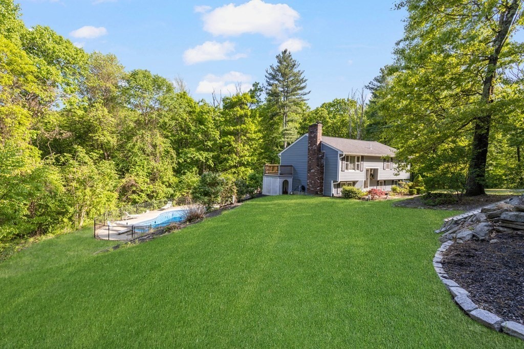531 Fowler Road Northbridge, MA 01534 - Photo 3 of 41