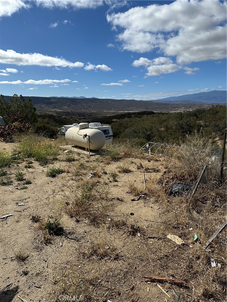 43043 Ardia Road Hemet, CA 92544 - Photo 6 of 53 Propane canister.