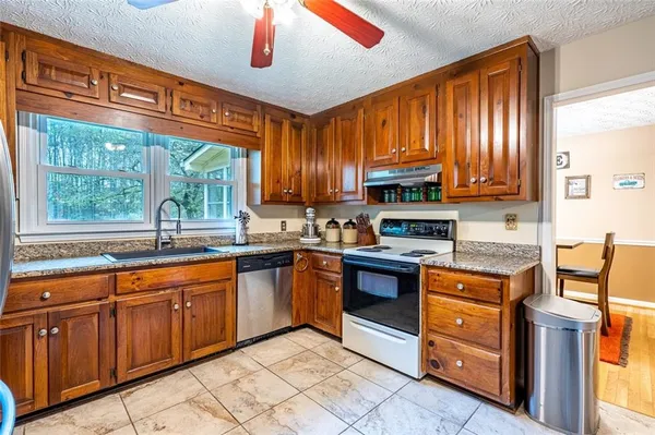 $2,500 | 465 A Dobbs Road, Unit B, Woodstock, GA 30188