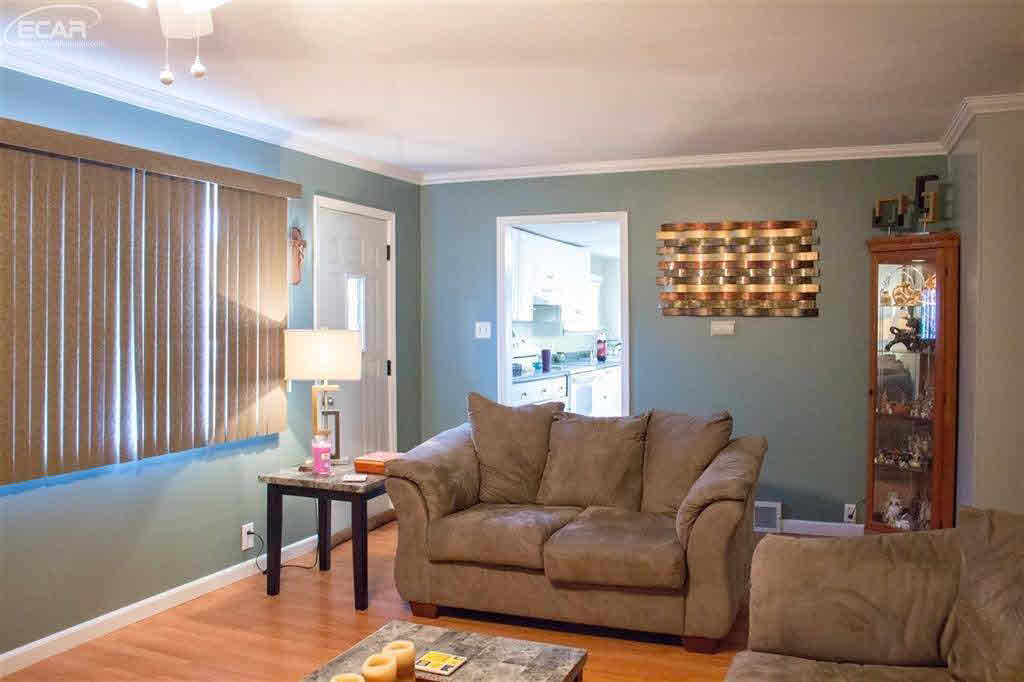 10237 North Clio Road Clio, MI 48420 - Photo 4 of 22 21408267-3.JPG