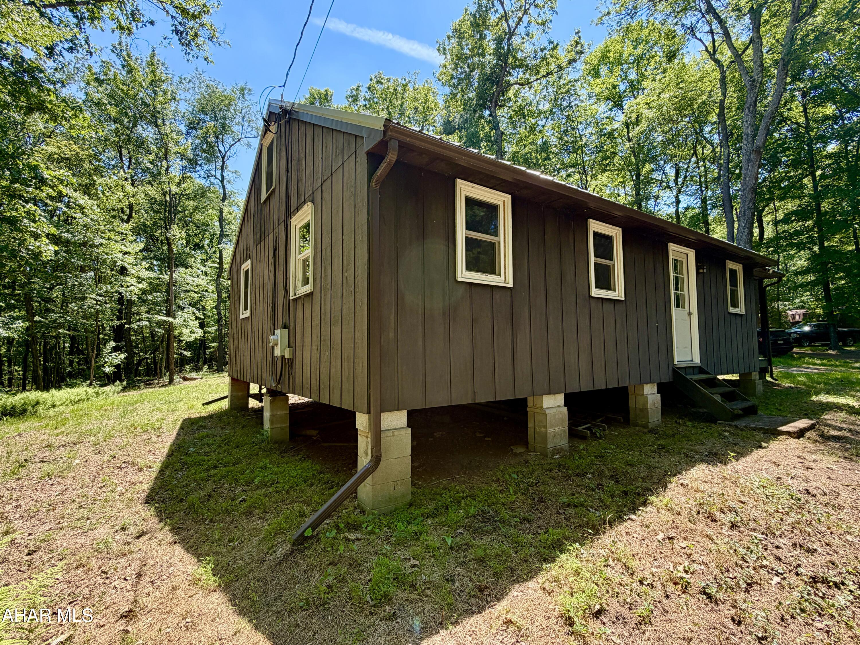 317 Mountainside Road Breezewood, PA 15533 - Photo 8 of 31