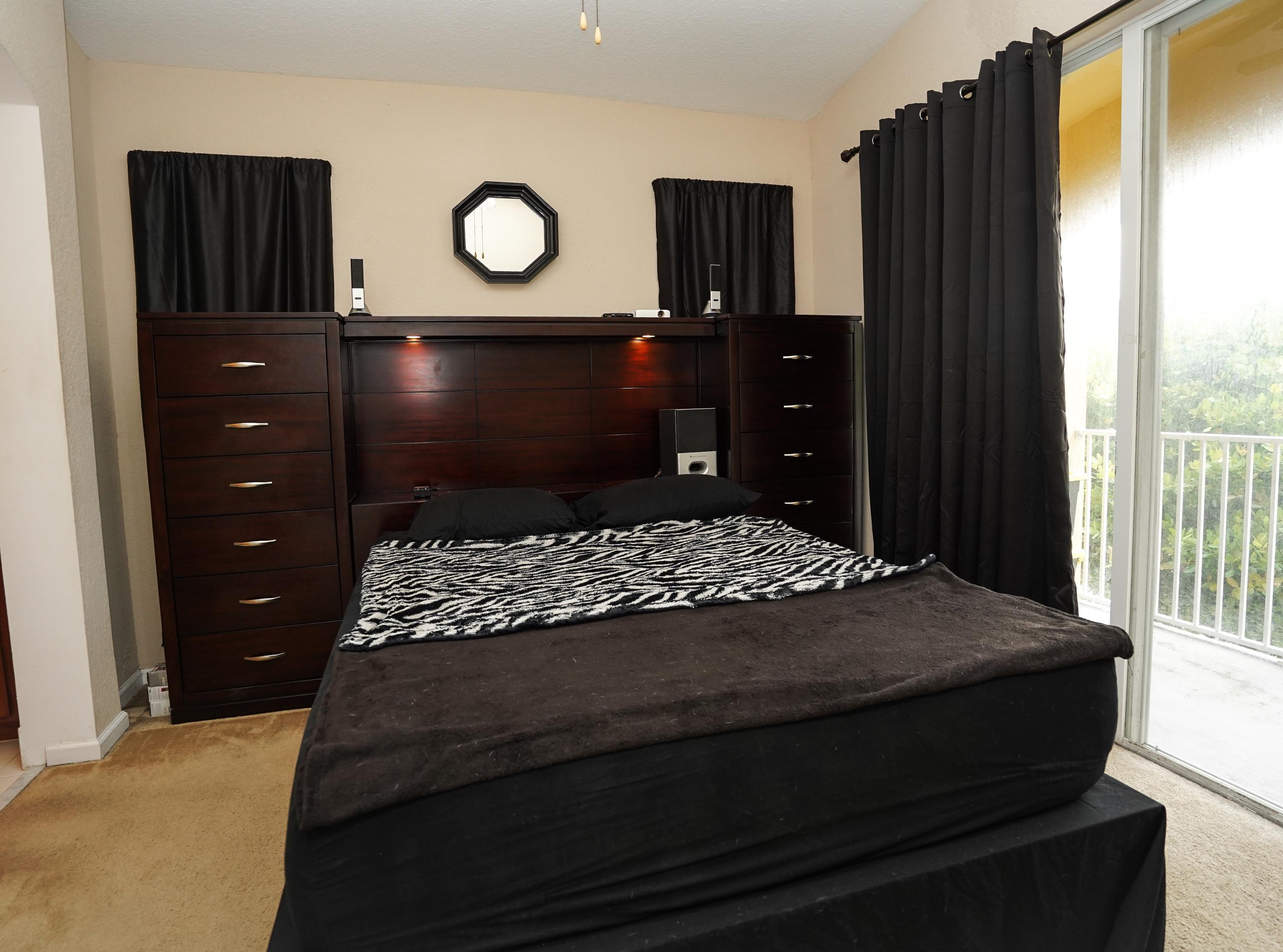 2912 Carvelle Drive Riviera Beach, FL 33404 - Photo 6 of 9 CARVELLE MASTER 5
