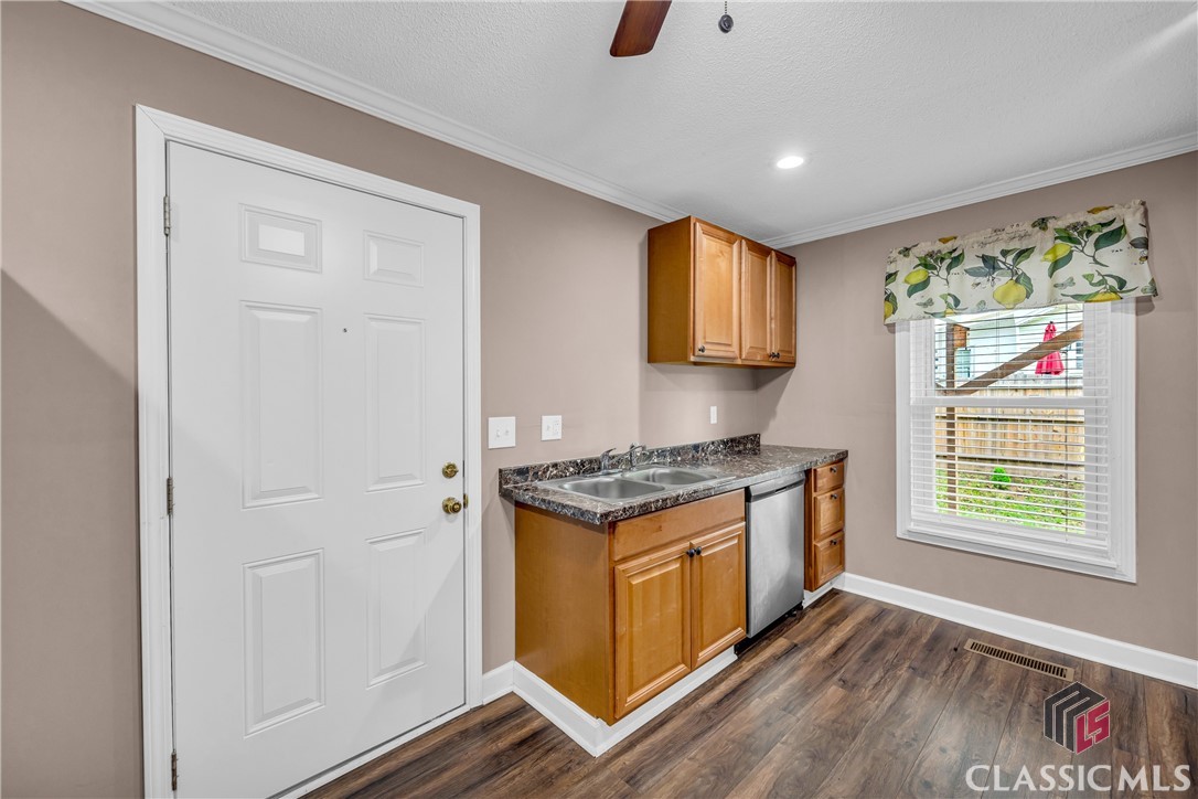 184 Walnut Street Commerce, GA 30529 - Photo 24 of 44