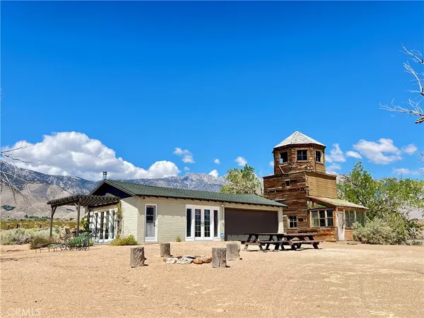 a view of a house with a outdoor space