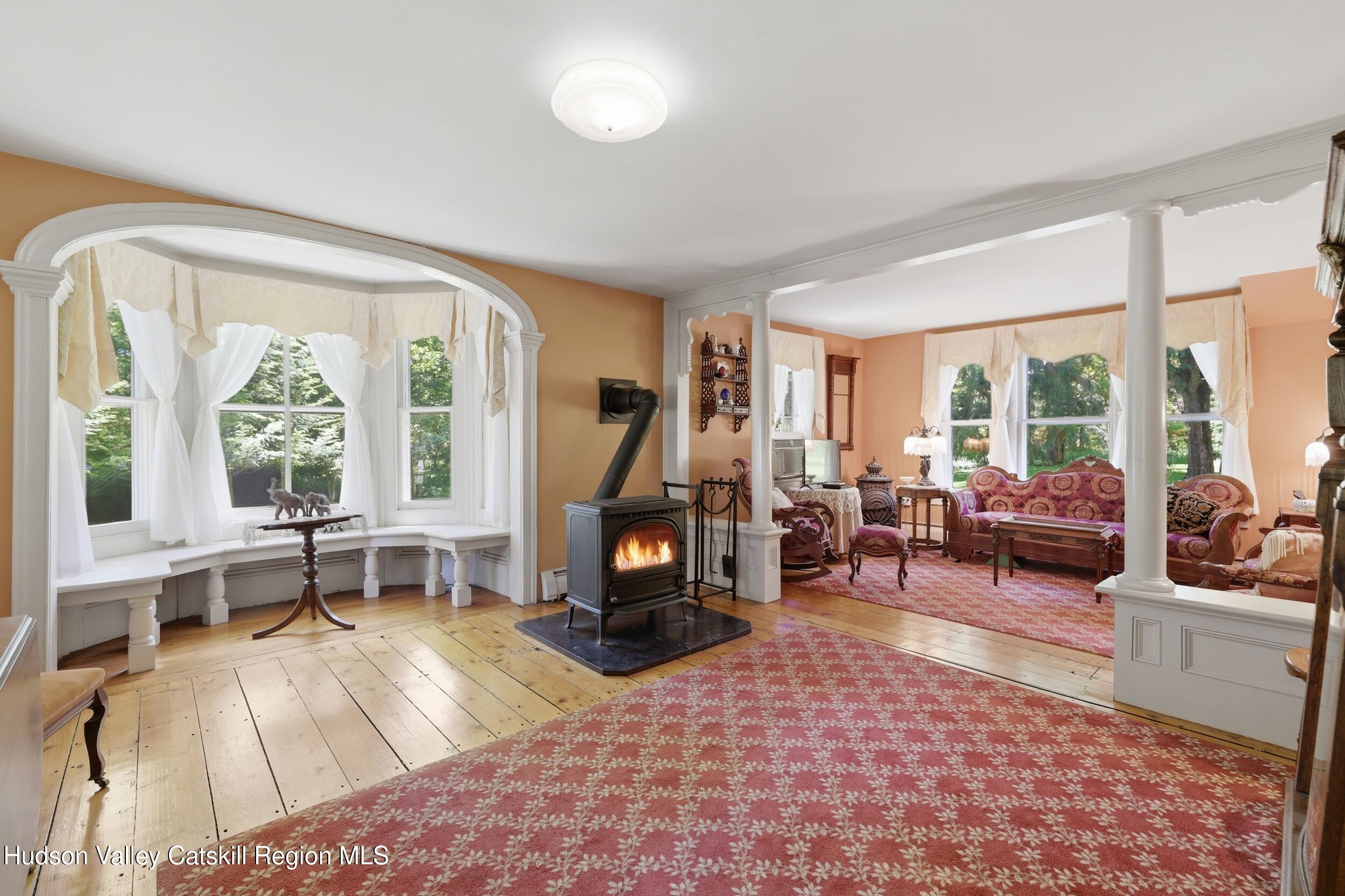 118 Maple Hill Road Rosendale, NY 12472 - Photo 4 of 41 118maplelr1