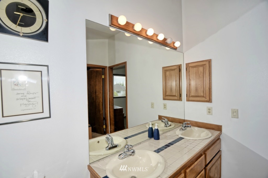 15008 91st Place Northeast Bothell, WA 98011 - Photo 10 of 13 Gallery Image 10