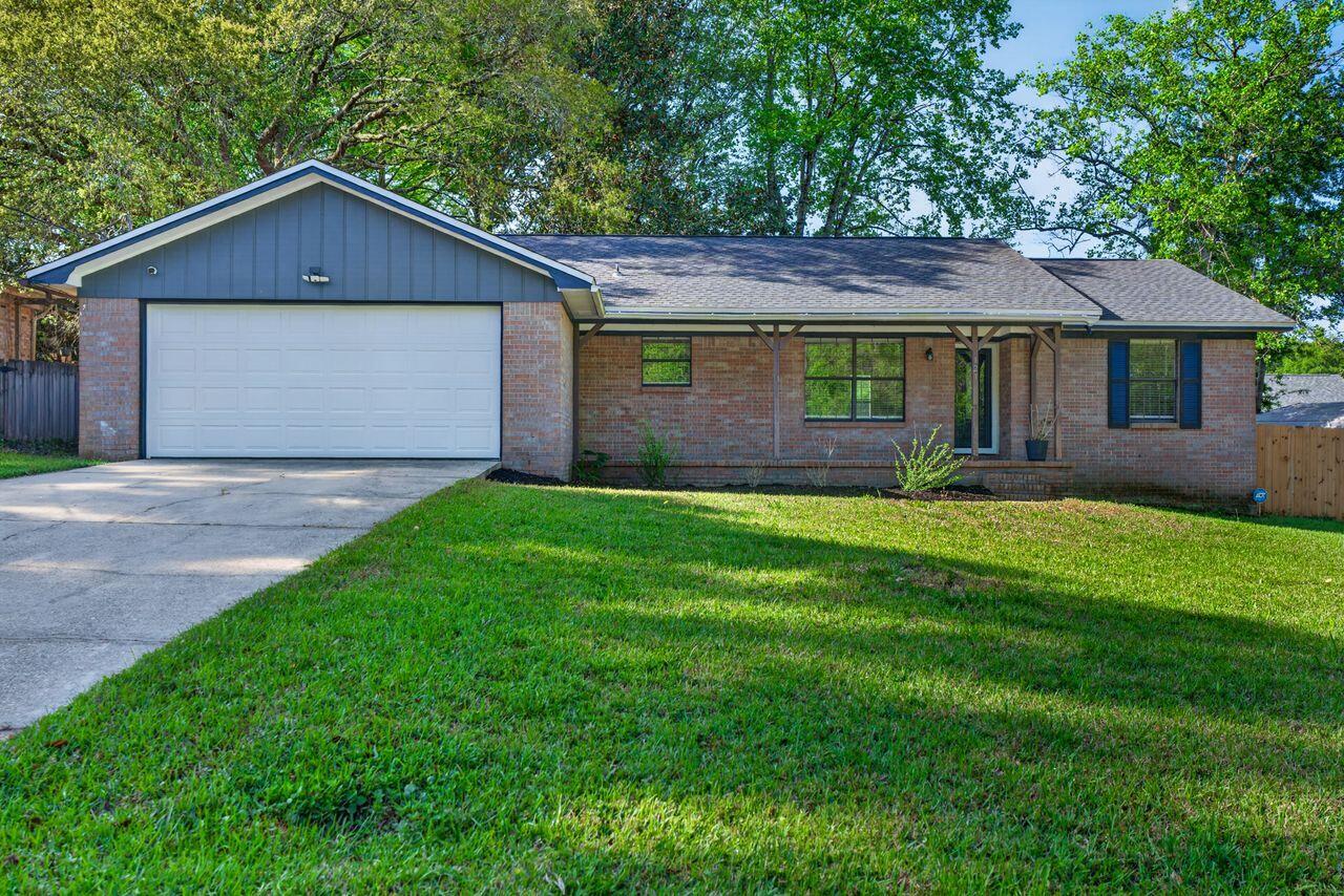 121 Campbell Street Crestview, FL 32536 - Photo 1 of 45 Front of home
