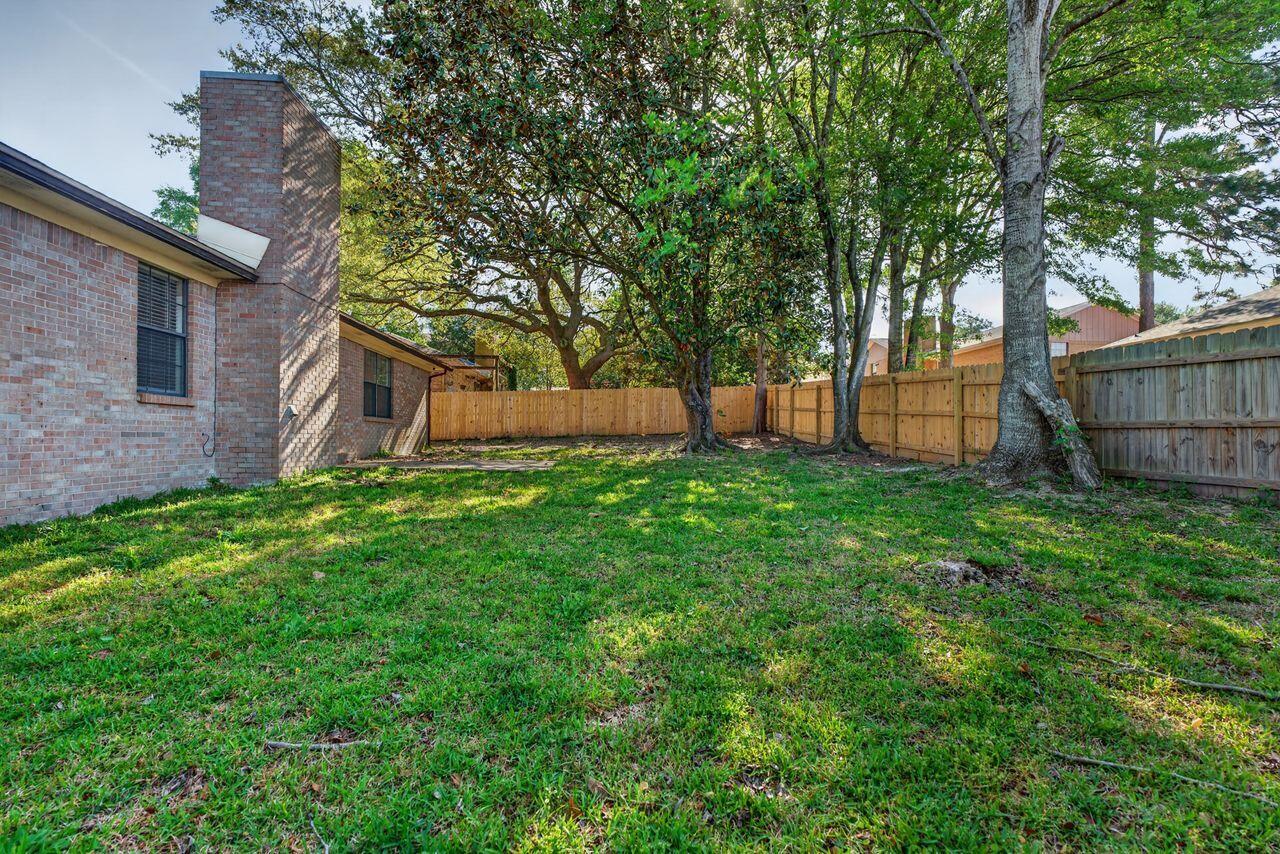 121 Campbell Street Crestview, FL 32536 - Photo 40 of 45 Yard perfect for year-round enjoyment