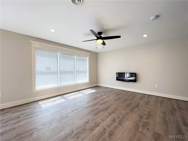 $2,911 | 10985 Main Street, Clarence, NY 14031