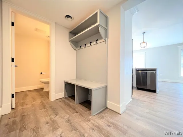 $2,911 | 10985 Main Street, Clarence, NY 14031