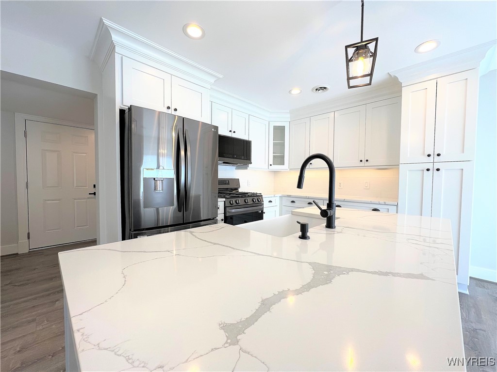 10985 Main Street Clarence, NY 14031 - Photo 2 of 32