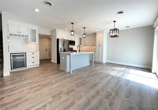 $2,800 | 10985 Main Street, Clarence, NY 14031