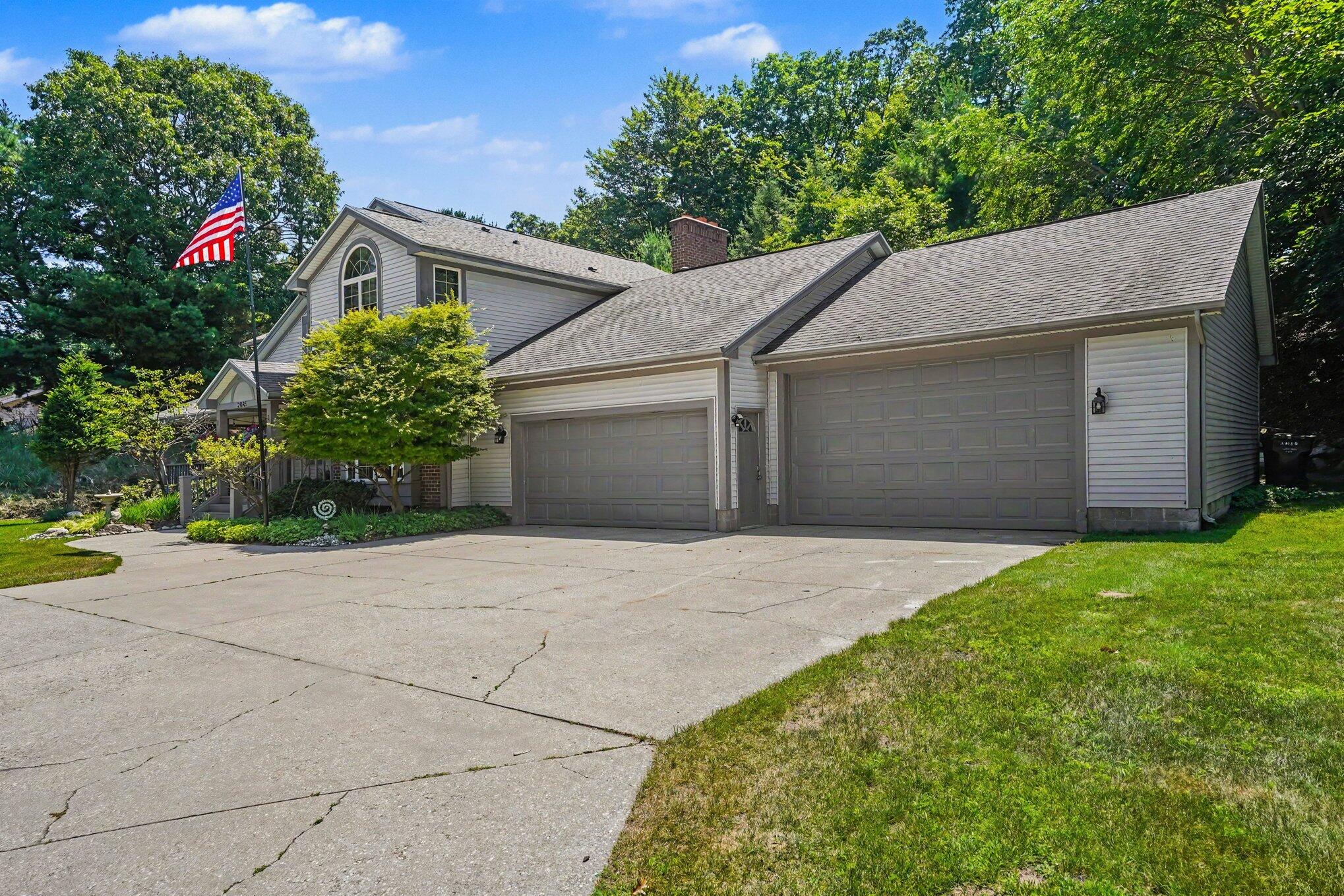 2065 Forest Park Road Muskegon, MI 49441 - Photo 5 of 39 040_file_2454