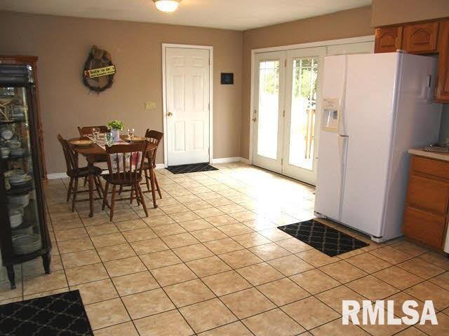 5602 Stotlar Road Carterville, IL 62918 - Photo 6 of 32 Gallery Image 6