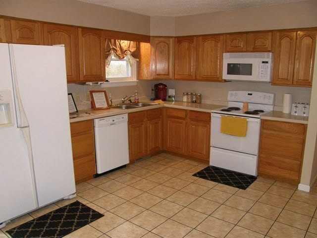 5602 Stotlar Road Carterville, IL 62918 - Photo 9 of 32 Gallery Image 9