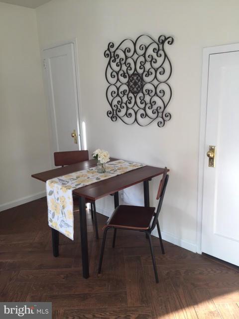 3213 Gunston Road, Unit 3213 Alexandria, VA 22302 - Photo 15 of 28 Dining Room
