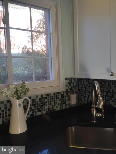 3213 Gunston Road, Unit 3213 Alexandria, VA 22302 - Photo 18 of 28 Kitchen
