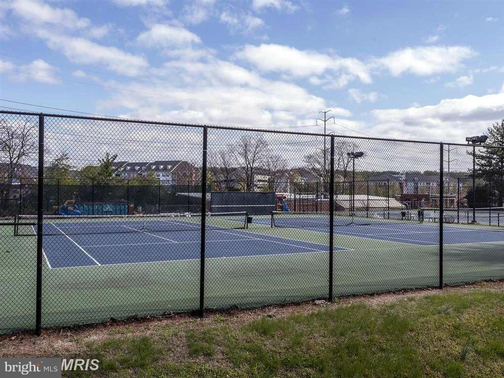 3213 Gunston Road, Unit 3213 Alexandria, VA 22302 - Photo 24 of 28 Community