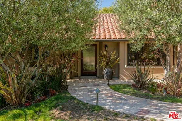 $11,500 | 9545 Dalegrove Drive, Beverly Hills, CA 90210