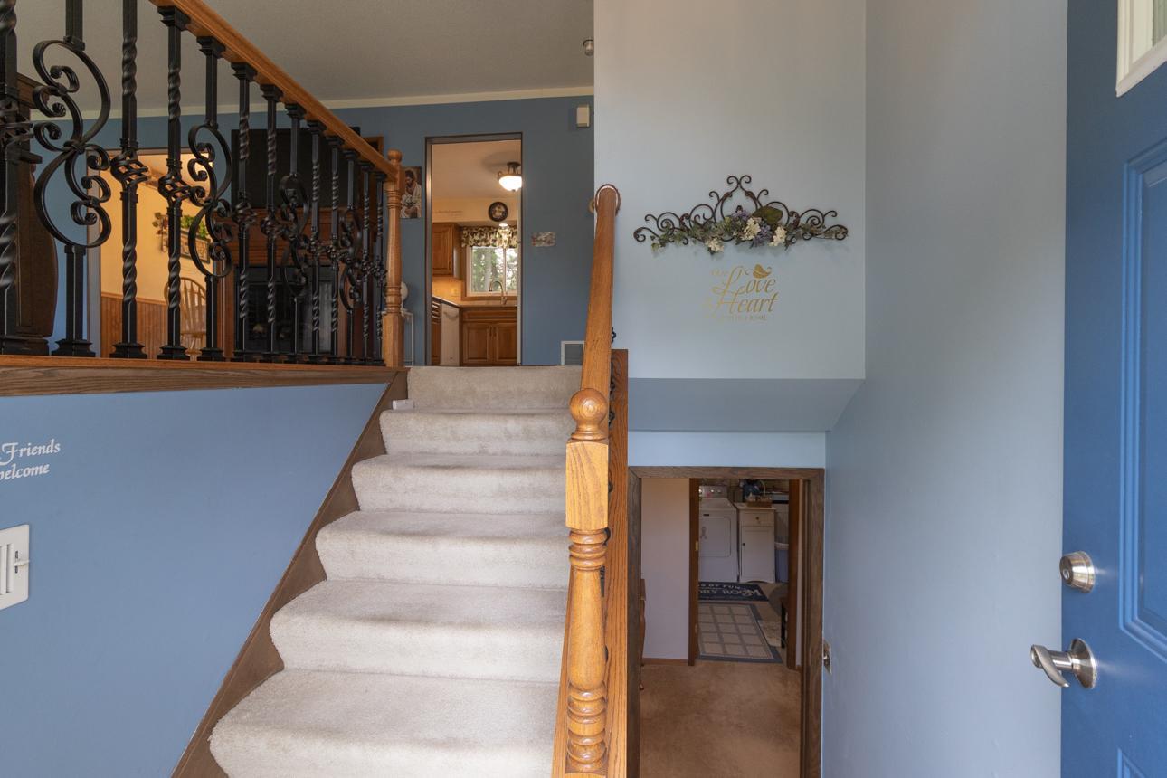 101 Marlane Circle Jordan, MN 55352 - Photo 4 of 33