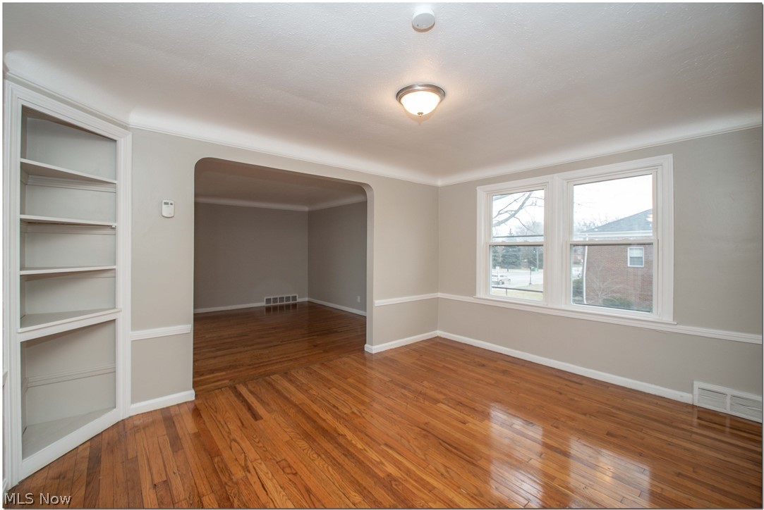 13710 Cedar Road Cleveland, OH 44118 - Photo 28 of 35 Gallery Image 28