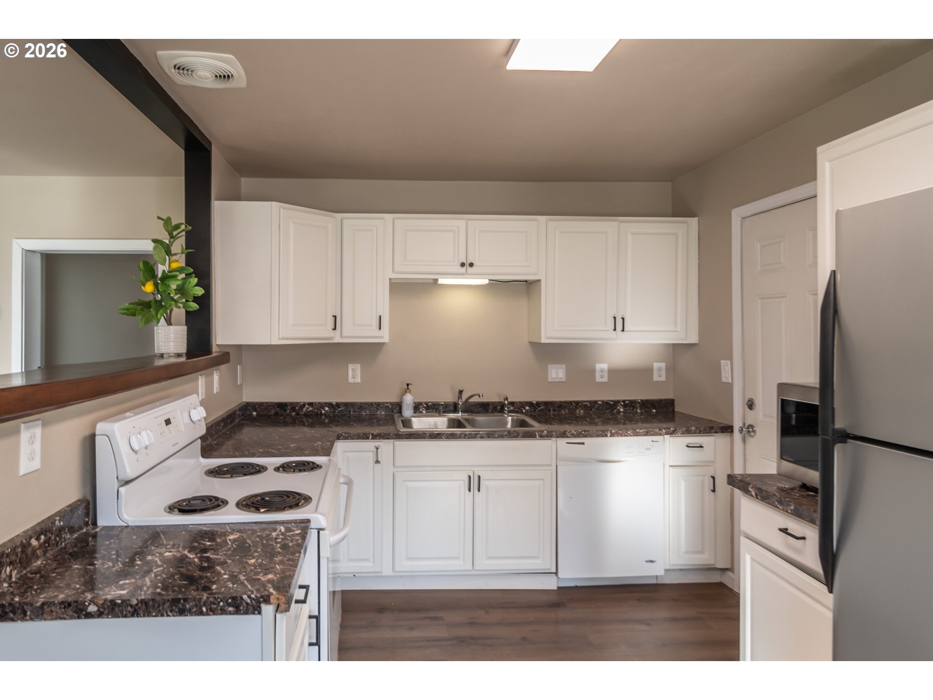 430 Southeast Carroll Street Winston, OR 97496 - Photo 11 of 47