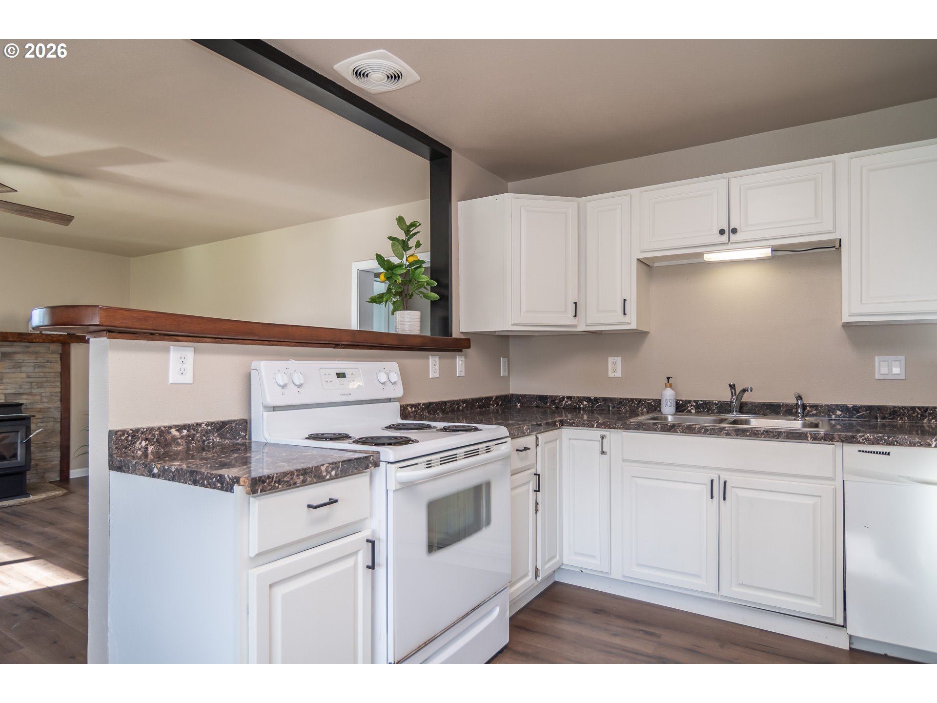 430 Southeast Carroll Street Winston, OR 97496 - Photo 12 of 47