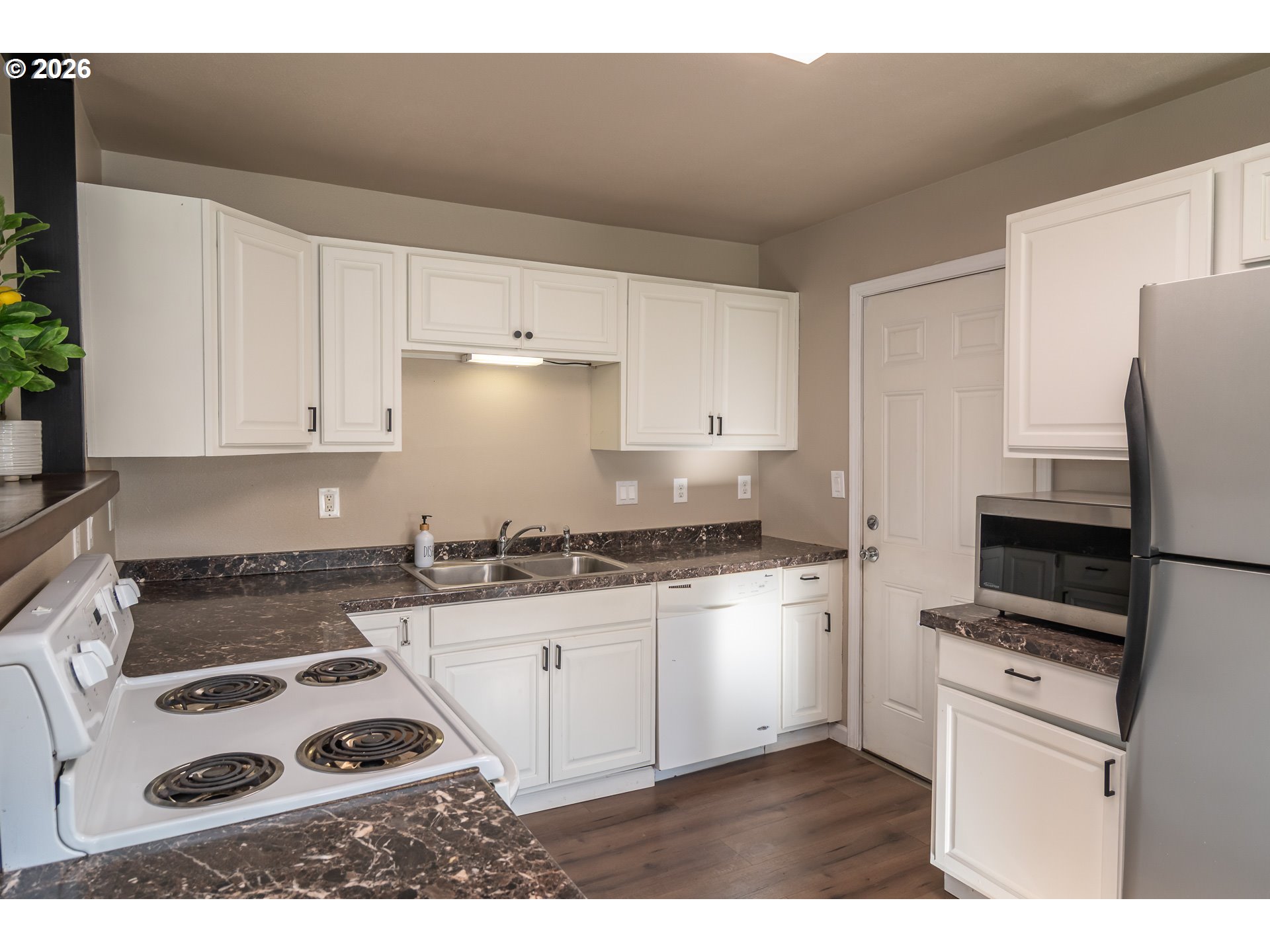 430 Southeast Carroll Street Winston, OR 97496 - Photo 13 of 47