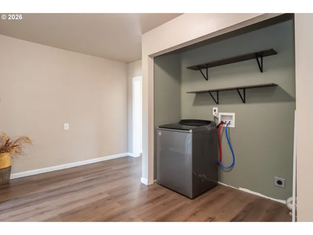 $268,000 | 430 Southeast Carroll Street, Winston, OR 97496