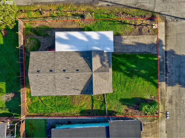 $268,000 | 430 Southeast Carroll Street, Winston, OR 97496