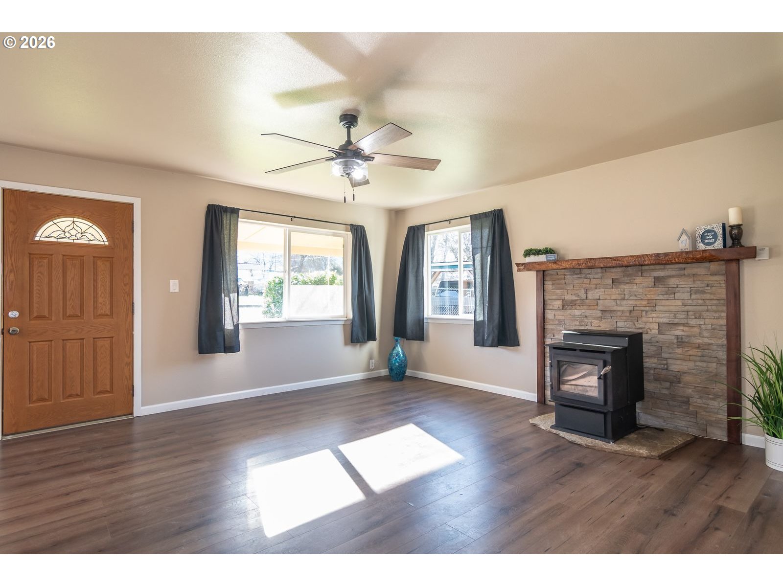 430 Southeast Carroll Street Winston, OR 97496 - Photo 4 of 47