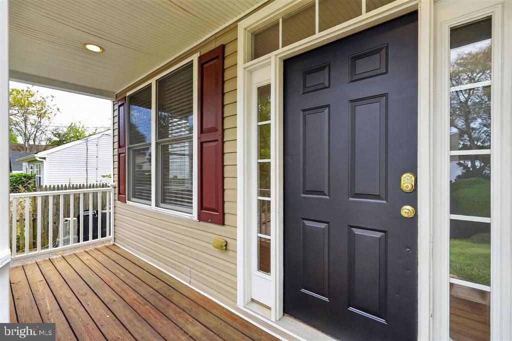 1604 Oriole Road Edgewater, MD 21037 - Photo 4 of 29 Gallery Image 4