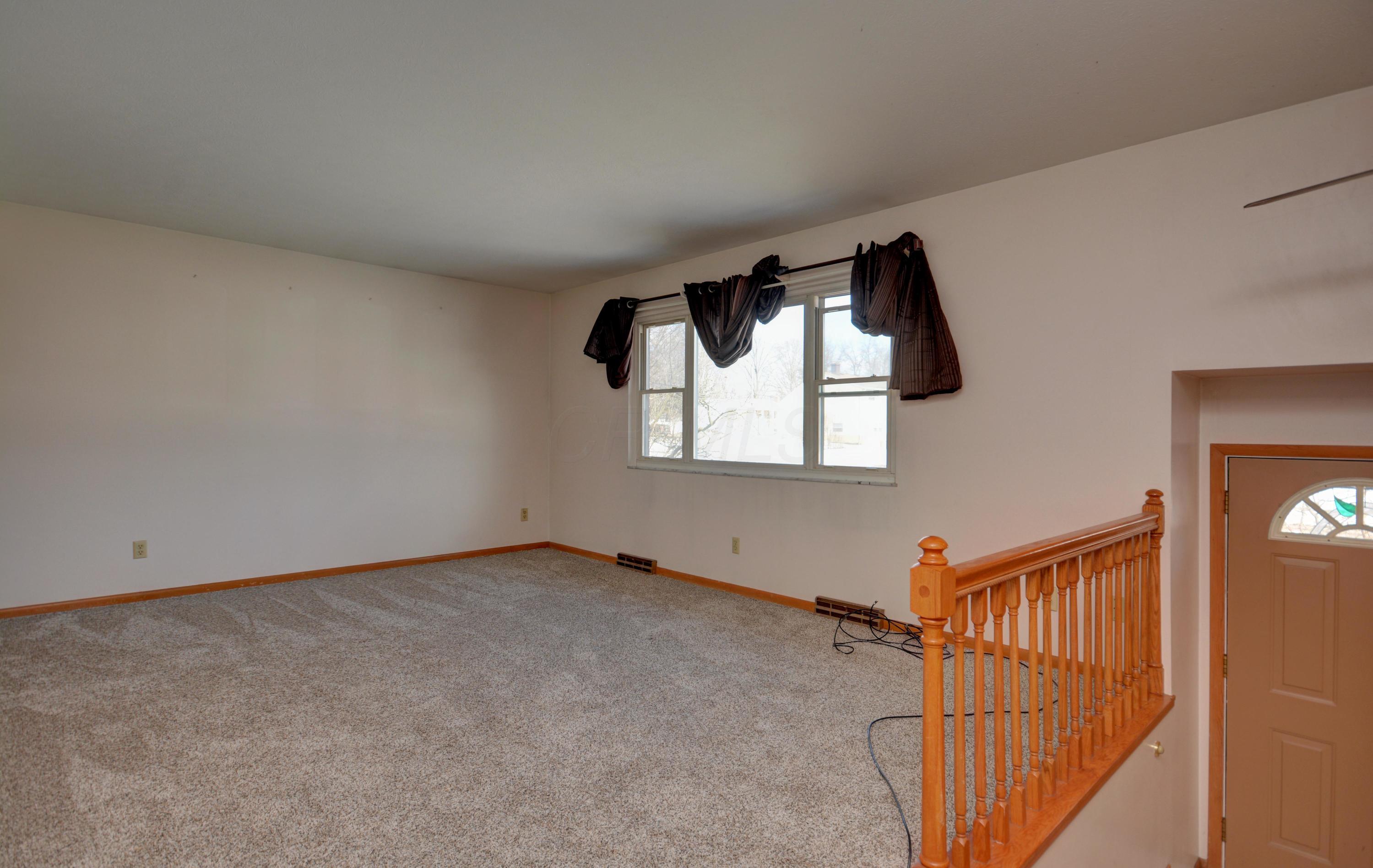 1085 Brice Road Columbus, OH 43213 - Photo 3 of 27