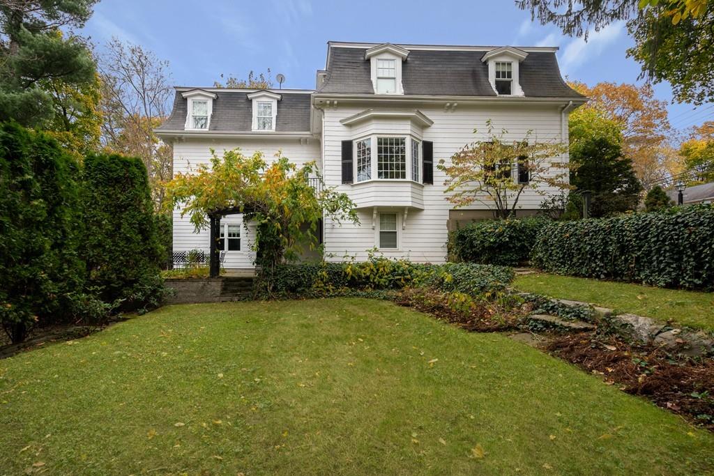 289 Walnut Street Wellesley, MA 02481 - Photo 1 of 28