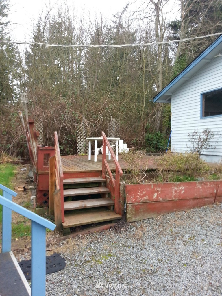 1310 East Juniper Beach Road Camano Island, WA 98282 - Photo 11 of 14