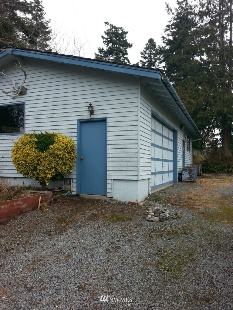 1310 East Juniper Beach Road Camano Island, WA 98282 - Photo 12 of 14