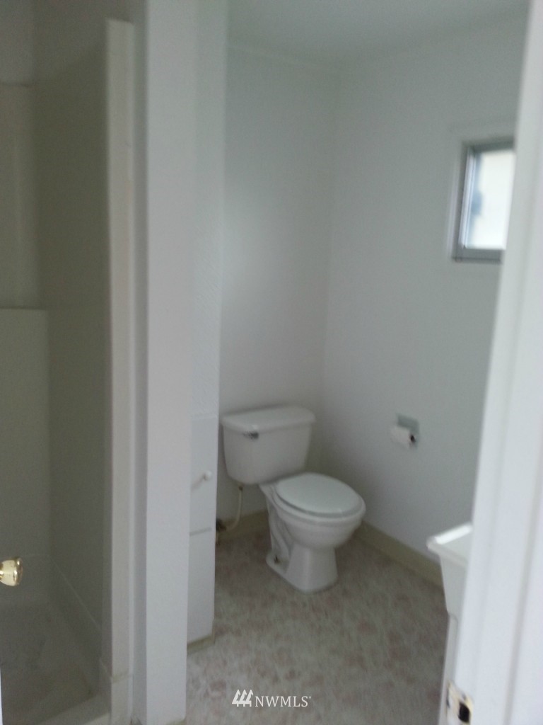 1310 East Juniper Beach Road Camano Island, WA 98282 - Photo 8 of 14