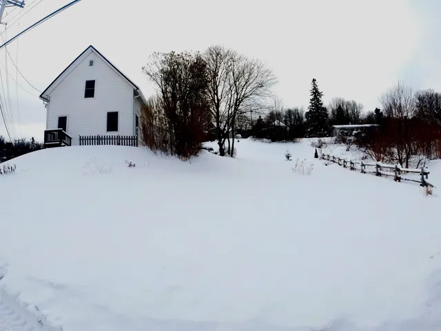 $225,000 | 177 Lake Road, Newport, VT 05855