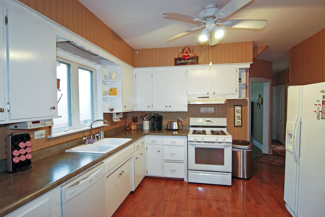 237 Herrick Road Riverside, IL 60546 - Photo 4 of 20