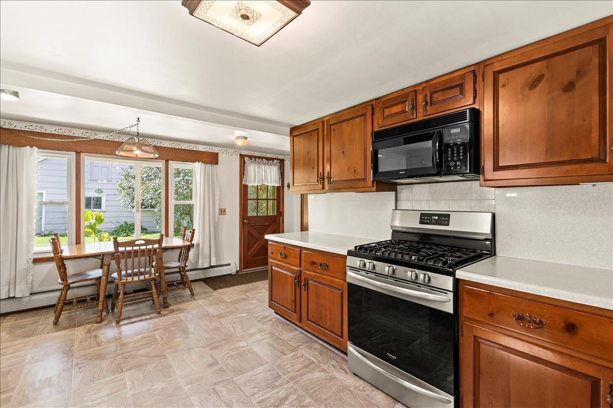 1546 Northwest Hill Road Pownal, VT 05261 - Photo 7 of 36 Gallery Image 7