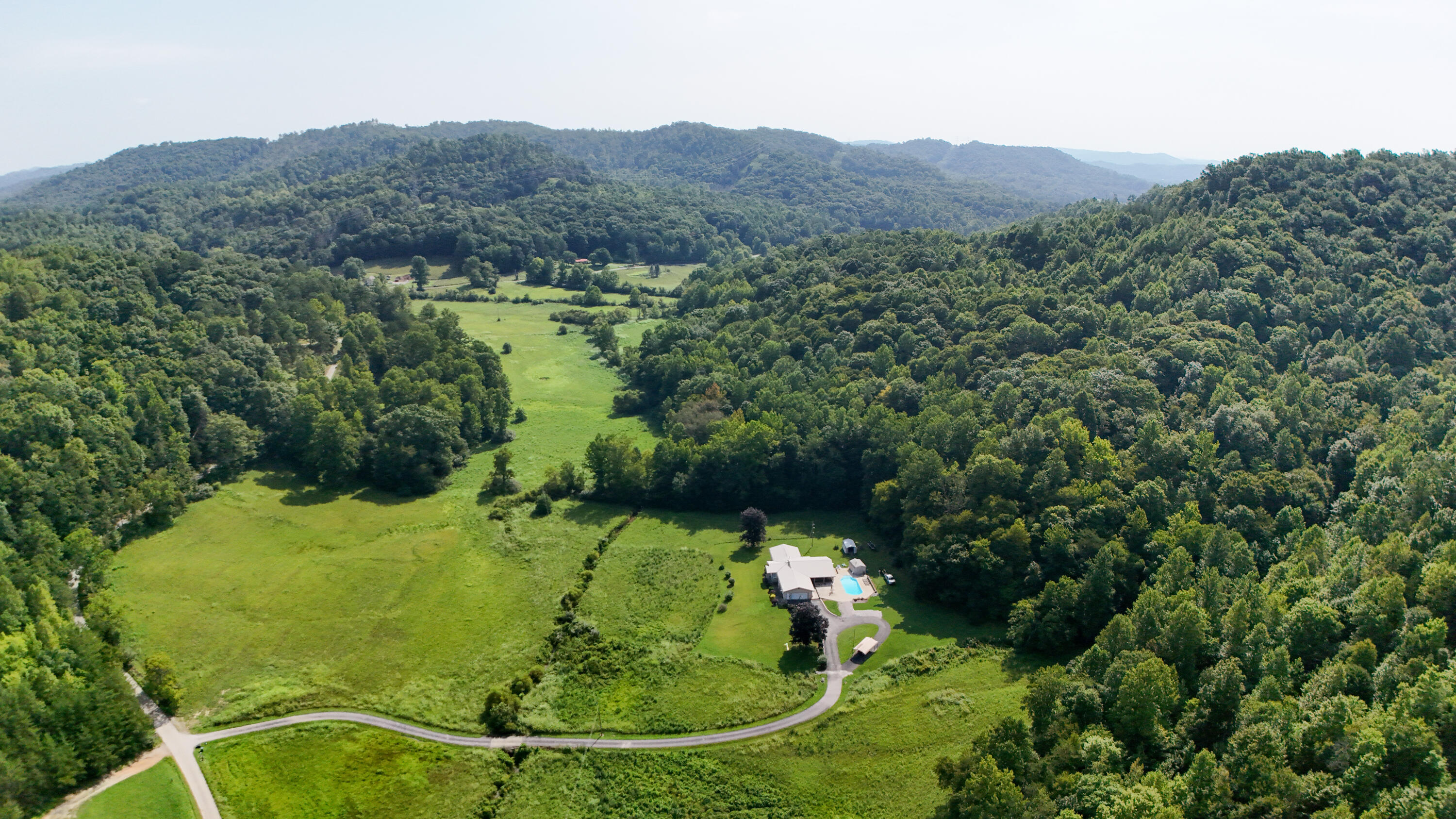 455 Mosley Br Road Woodbine, KY 40771 - Photo 14 of 51 LightroomRealEstateEdits-9