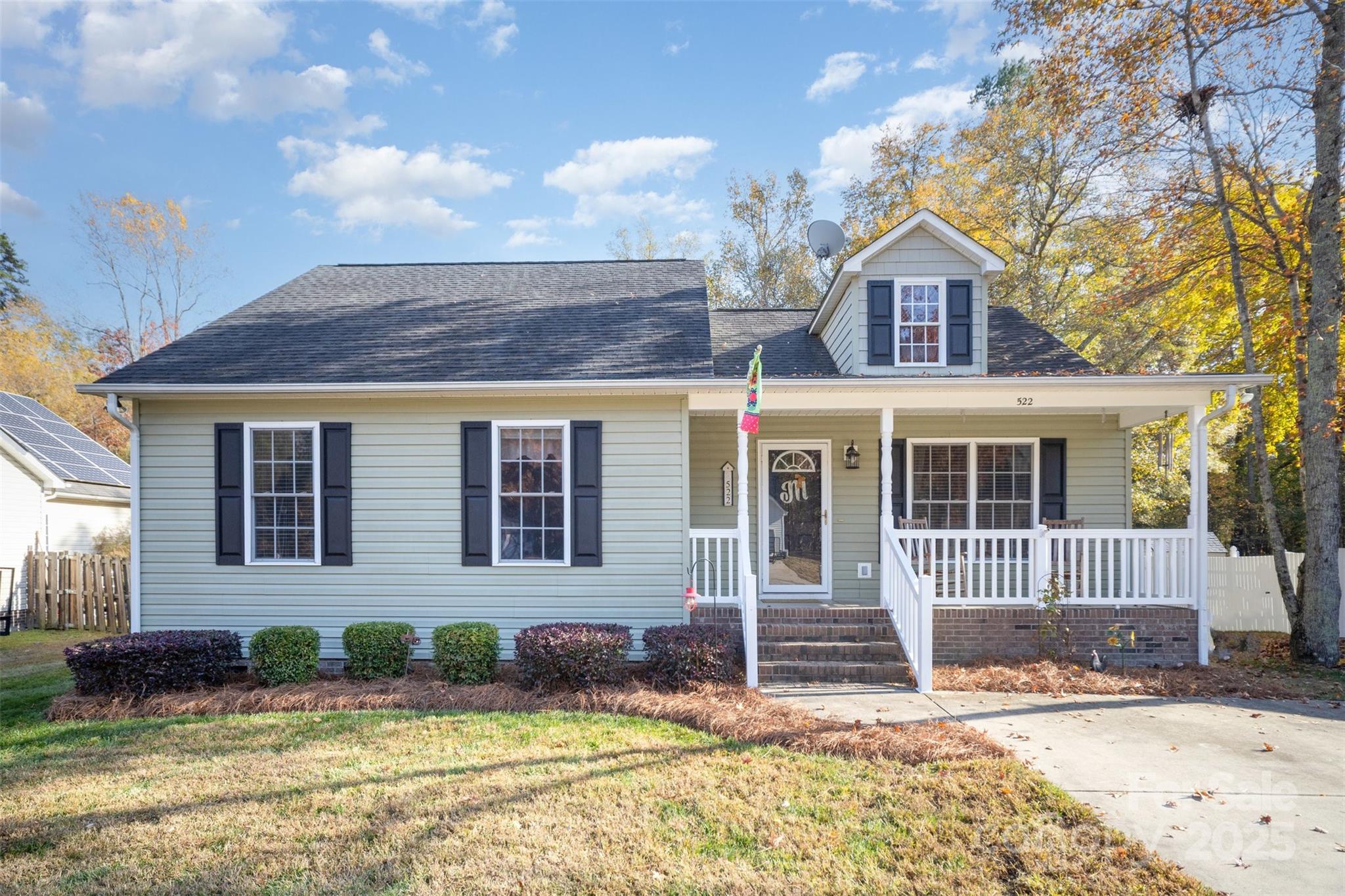 522 Kittiewake Lane Clover, SC 29710 - Photo 4 of 33 front view of a house with a yard