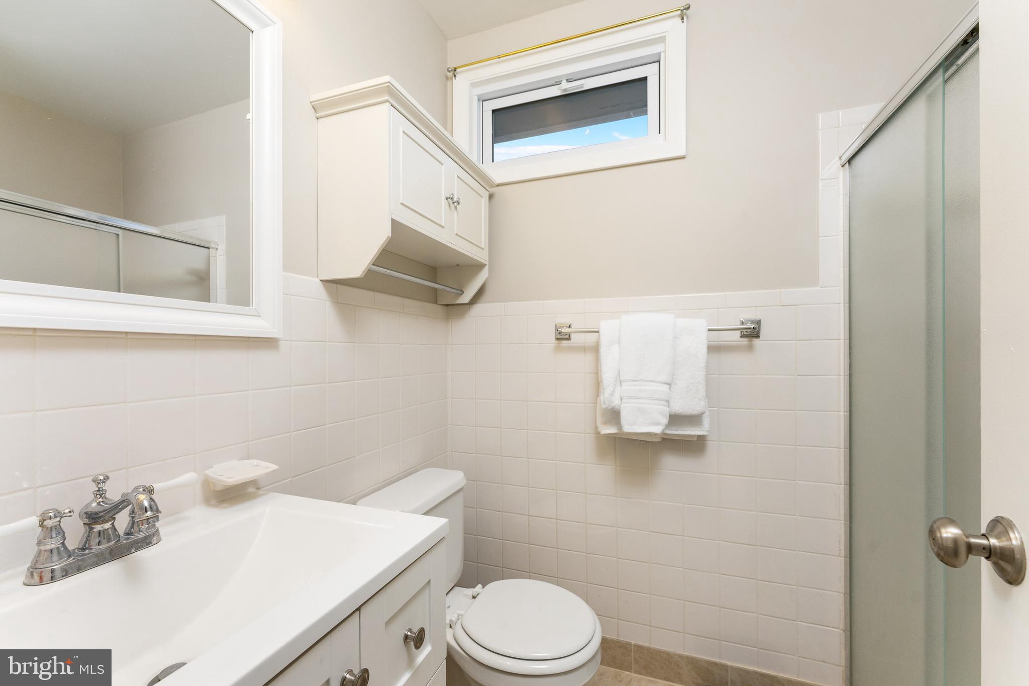 7013 Galgate Drive Springfield, VA 22152 - Photo 13 of 57 PRIMARY BATH W/NATURAL LIGHT