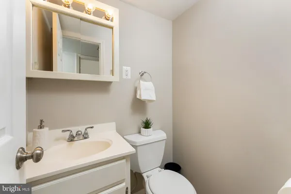 $775,000 | 7013 Galgate Drive, Springfield, VA 22152