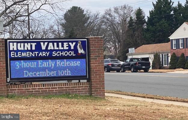 7013 Galgate Drive Springfield, VA 22152 - Photo 28 of 57 WALK TO HUNT VALLEY ELEMENTARY SCHOOL (K-6)!