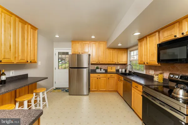 $775,000 | 7013 Galgate Drive, Springfield, VA 22152