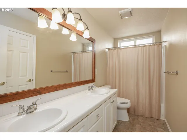 $679,000 | 16713 Northwest Countryridge Drive, Portland, OR 97229