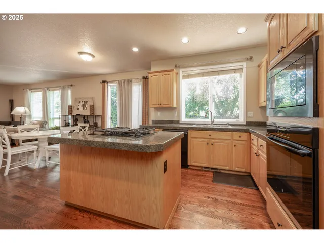 $679,000 | 16713 Northwest Countryridge Drive, Portland, OR 97229