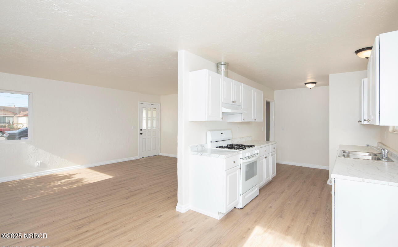 500 North Z Street Lompoc, CA 93436 - Photo 3 of 15 IMG_7529