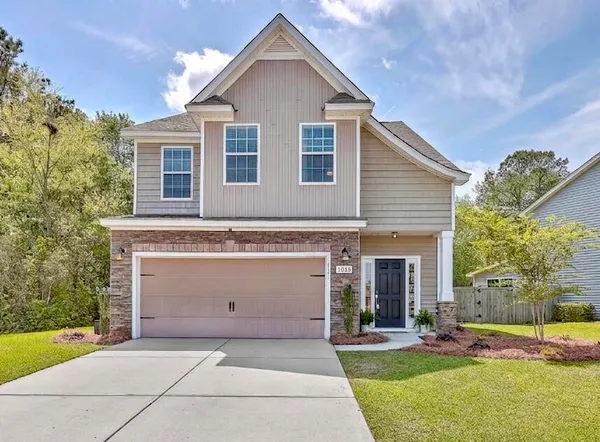 $375,000 | 115 Carolina Wren Avenue, Moncks Corner, SC 29461